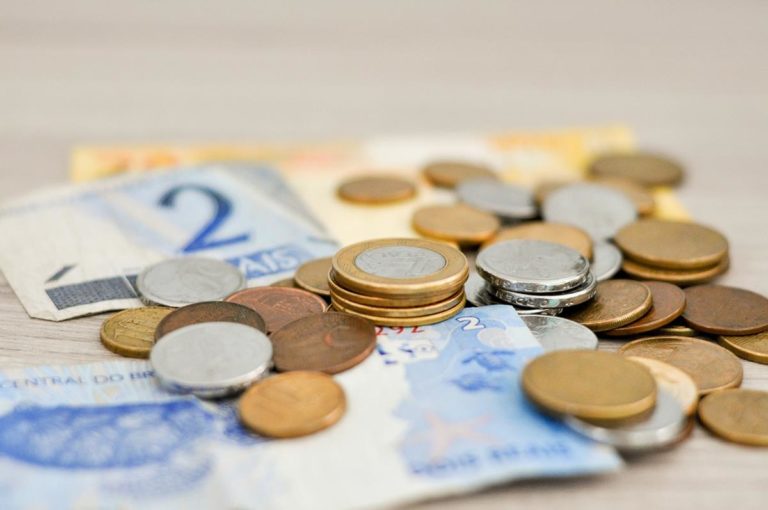 Informacje o handlu na rynku Forex są cenne. Im więcej masz, tym więcej odniesiesz sukcesu