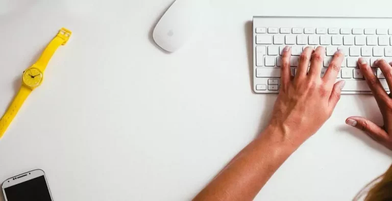 Jak Rozkochać W Sobie Chłopaka Przez Internet?