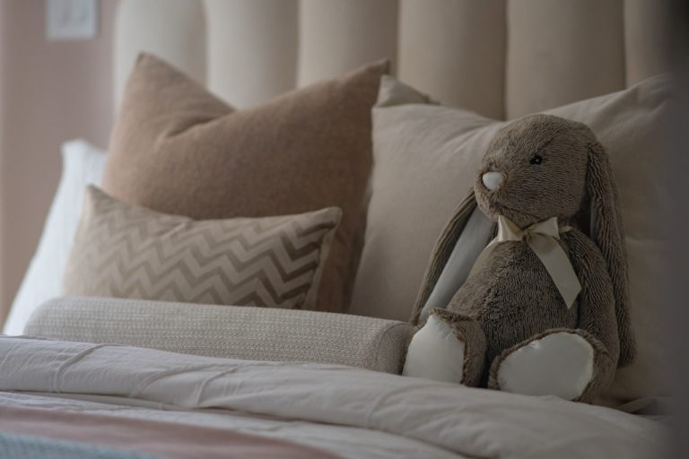 Styl i Komfort w Jednym: Pościele 140x180, Które Nadadzą Sypialni Wyjątkowy Charakter