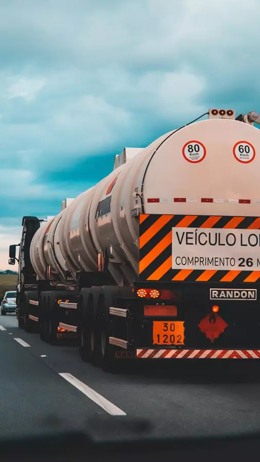 Wynajem krótkoterminowy dostawczych aut elektrycznych - nowa era transportu miejskiego